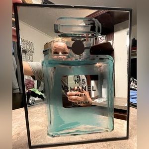 Chanel No.5 mirror art